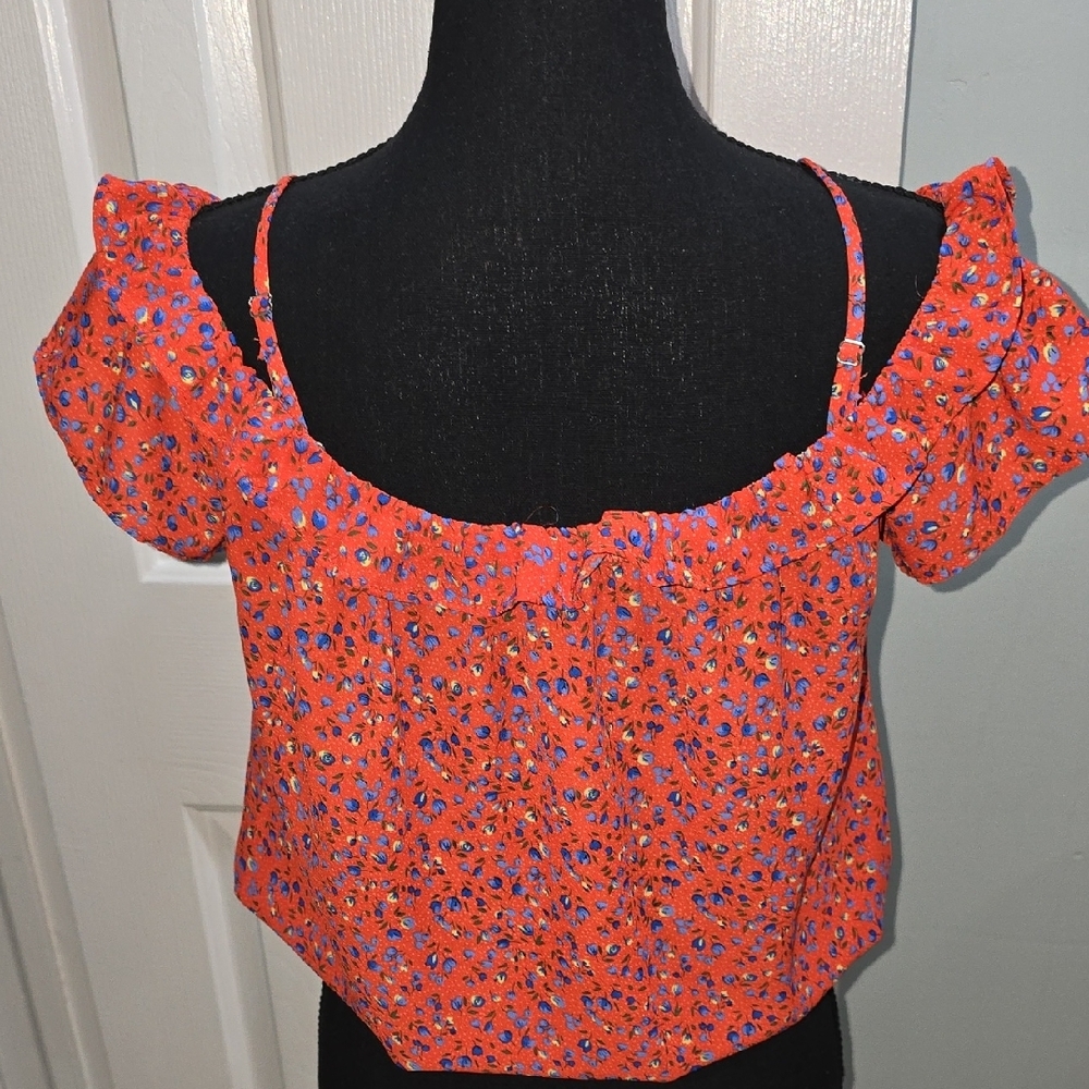 Floral Ruffle Off-Shoulder Top - Red - Picture 6 of 12